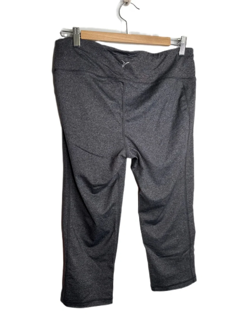 Old Navy Active Fitted Marled Charcoal Cropped Leggings - Picture 3 of 6